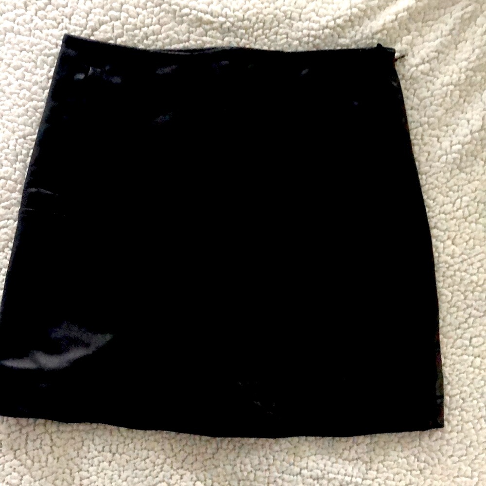 Faux leather back mini skirt